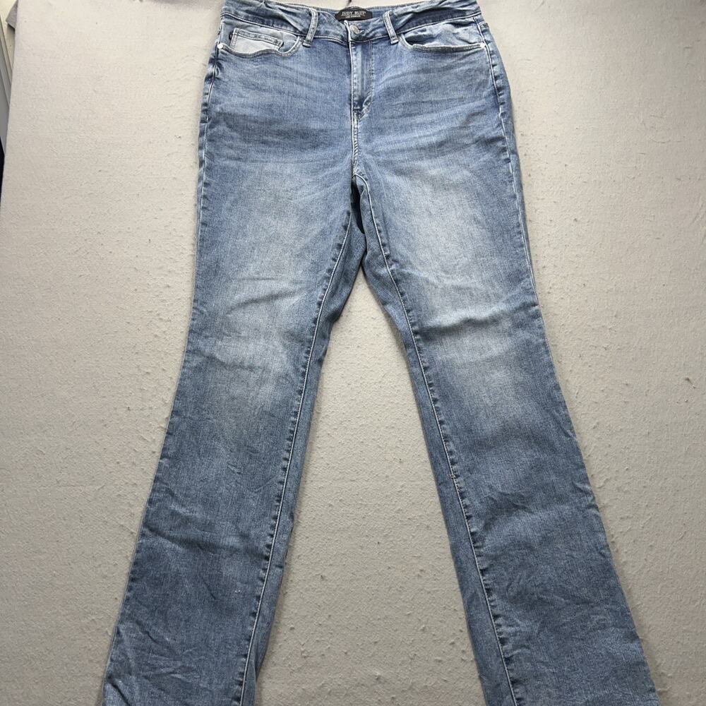 Judy Blue Relaxed Straight Leg Jeans Light Wash Star Pocket 16W L34